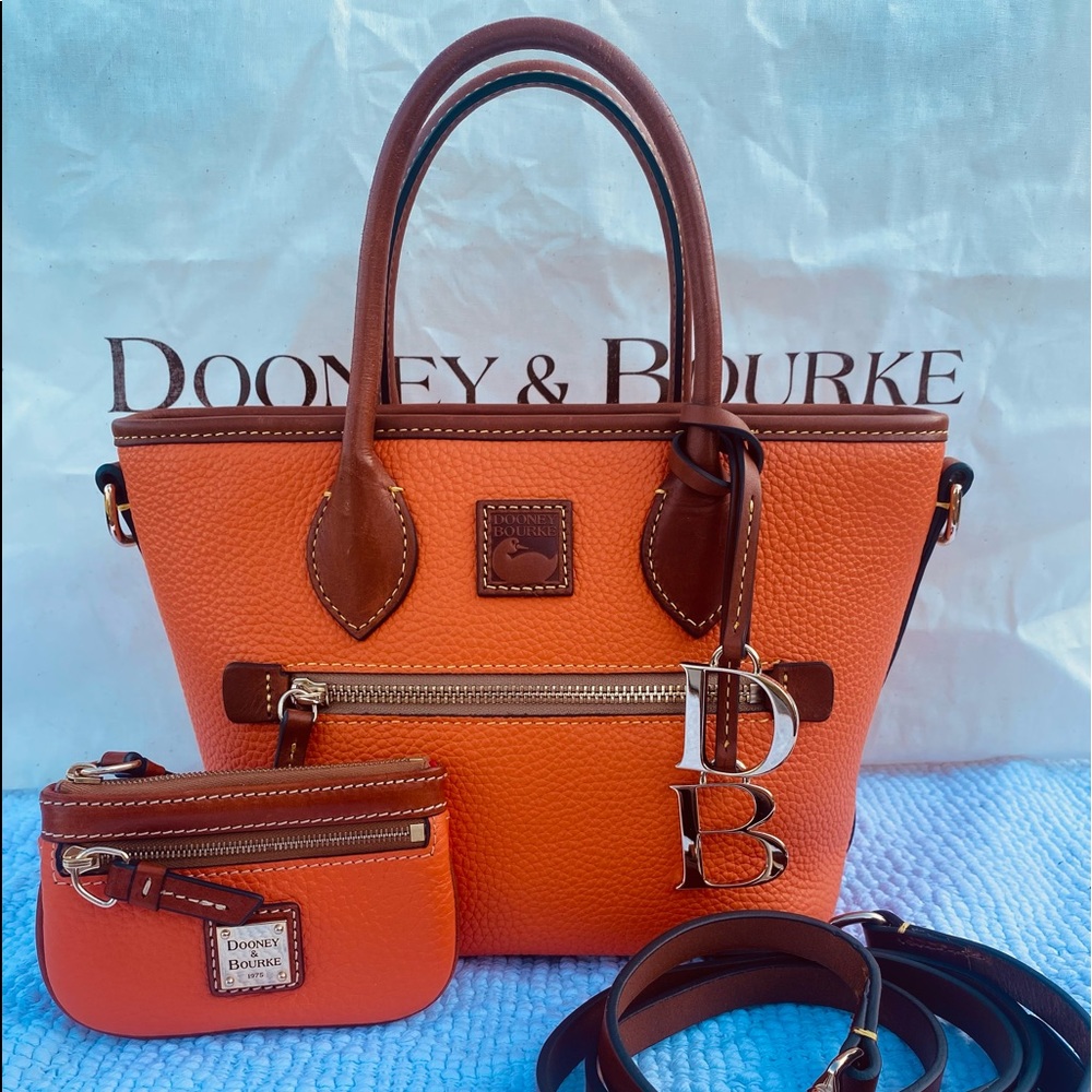 NEW PEBBLE COLLECTION Small Handle Tote